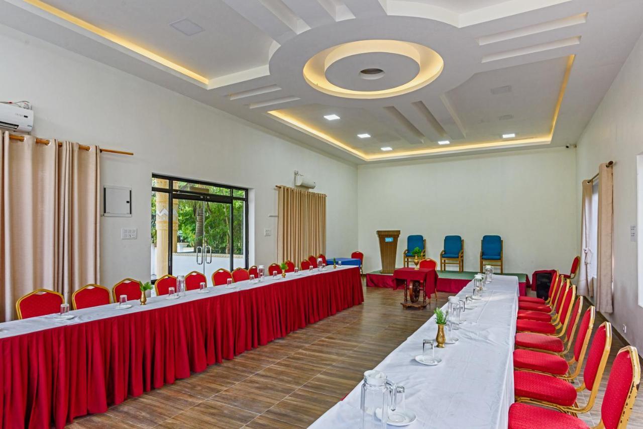 פוקהרה Hotel Jal Mahal מראה חיצוני תמונה